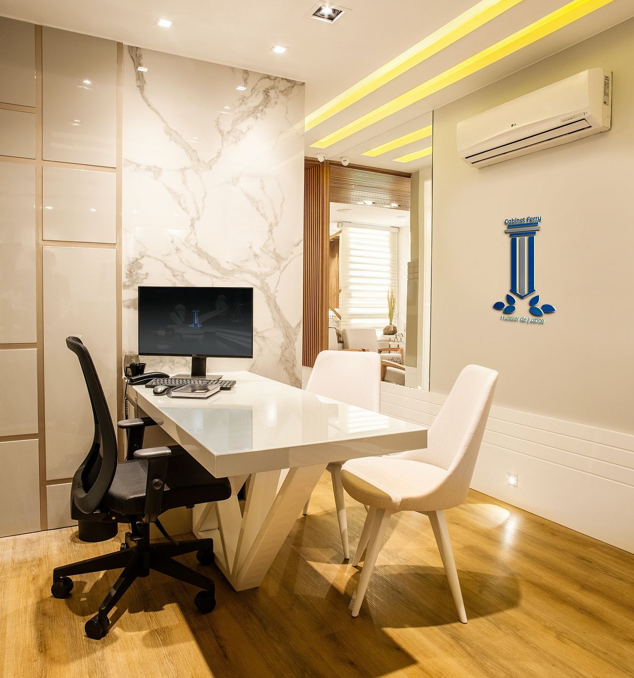 Signalétique Intérieure — Bureau Huissier