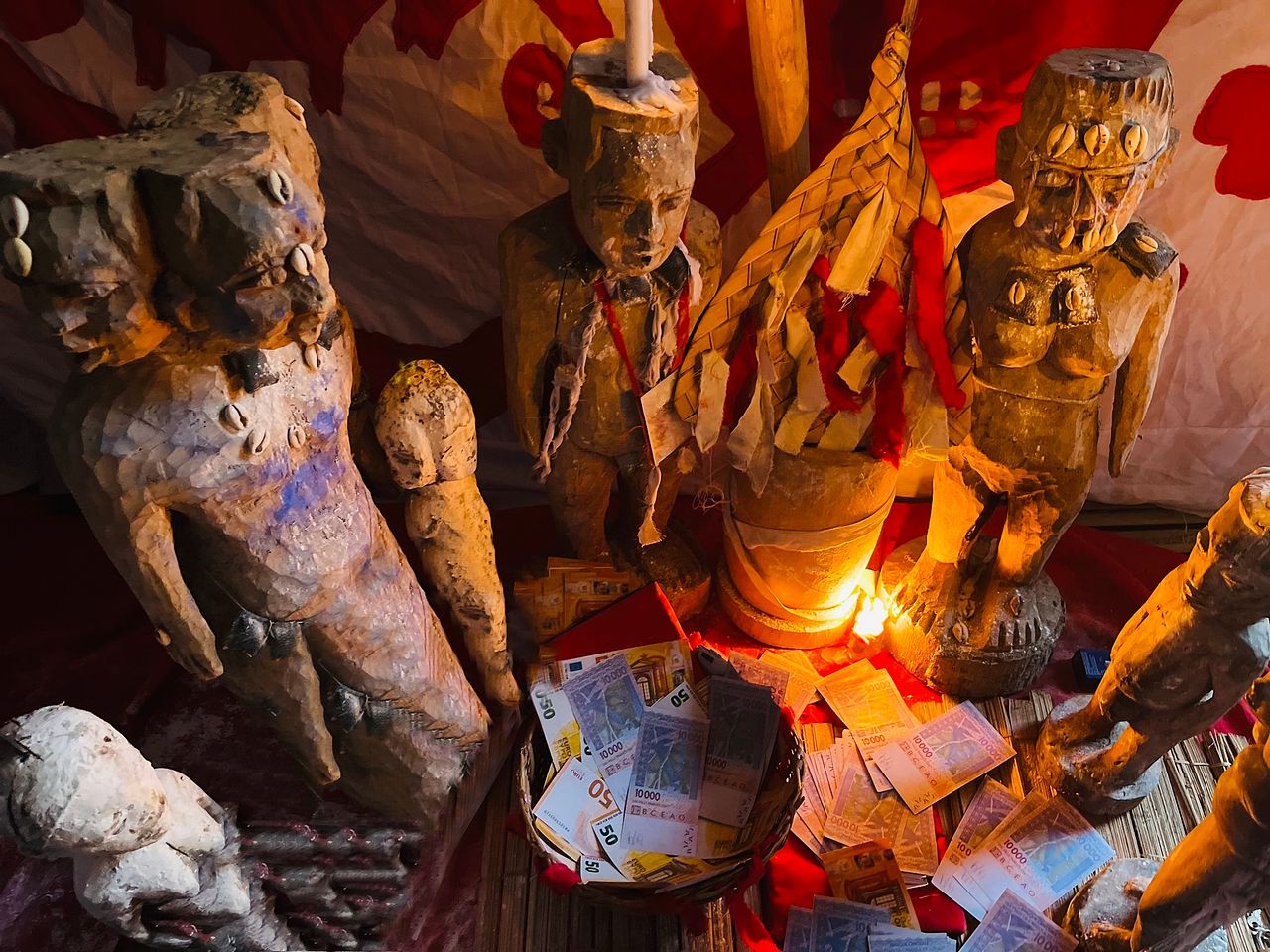 VRAI PORTEFEUILLE MAGIQUE, TEL:+229 01 61 92 34 31