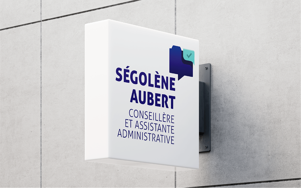 Ségolène Aubert (Assistante administrative)