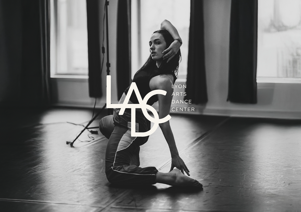 Logo - Lyon Arts Dance Center