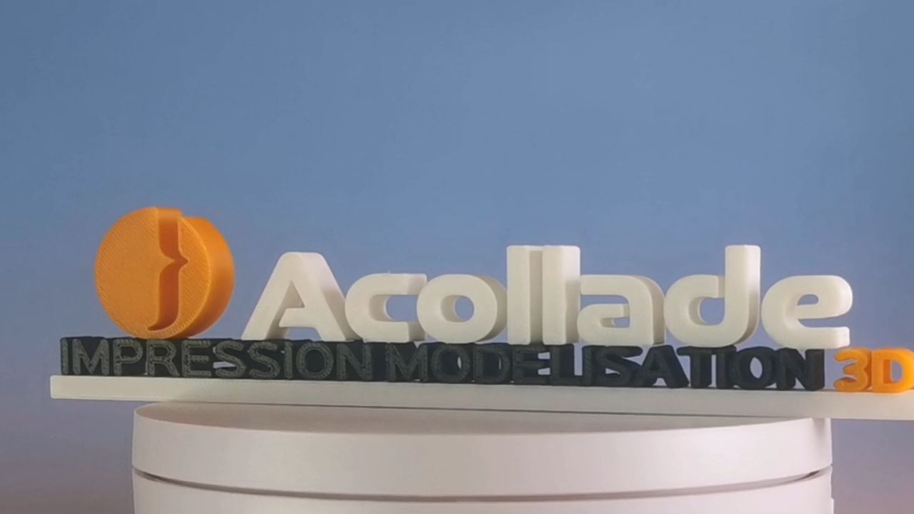 Acollade